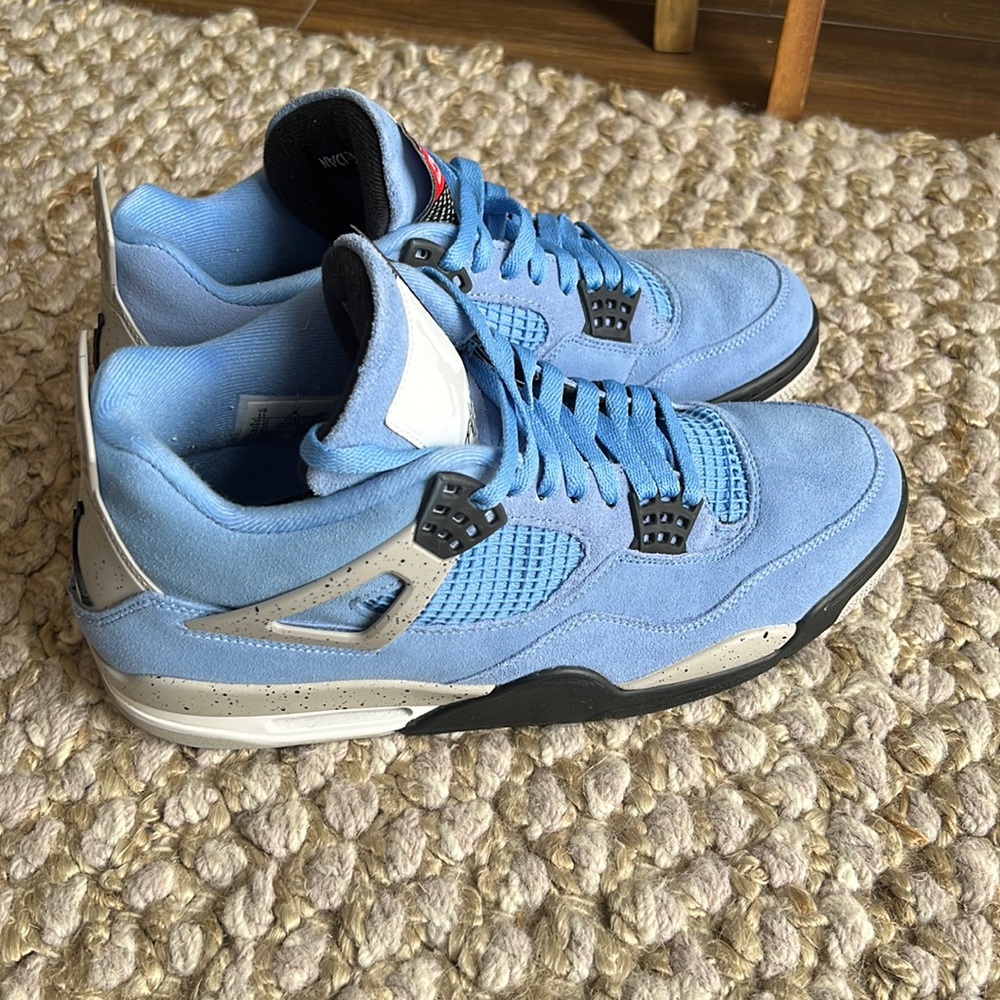 Jordan 4 University Blue